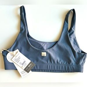 vuori daily bra / azure blue / size large
